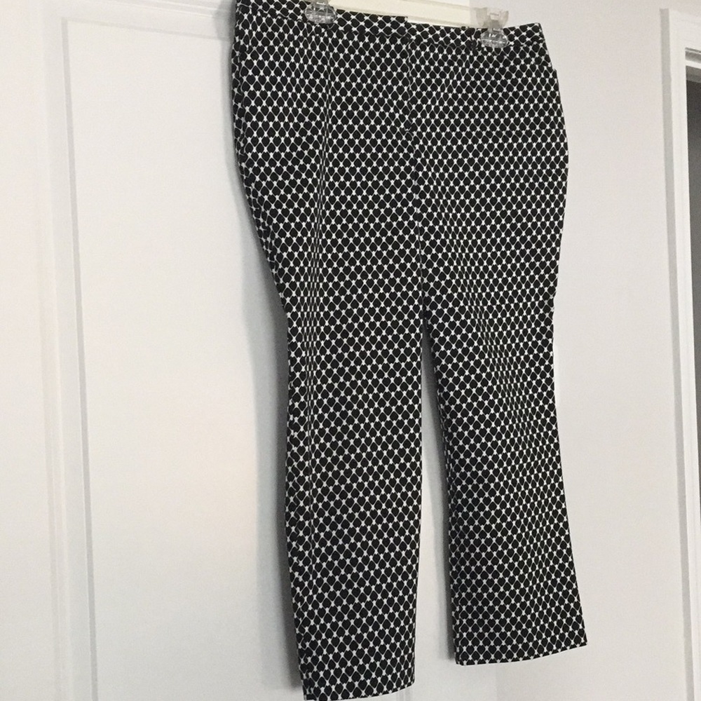 Worthington Women’s Slim Fit Pants Size 12P Black White Print Stretchy